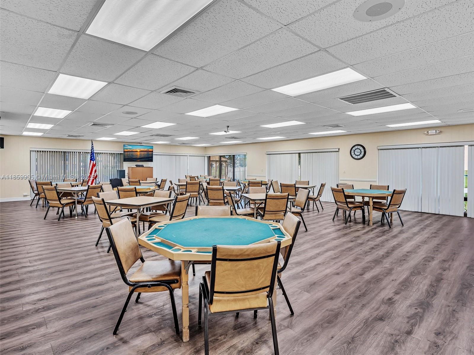 SUNRISE LAKES 25 CONDO - Residential