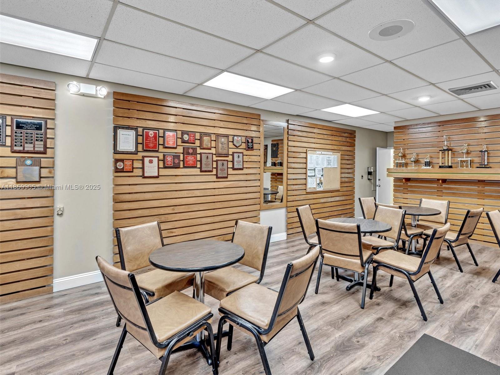 SUNRISE LAKES 25 CONDO - Residential