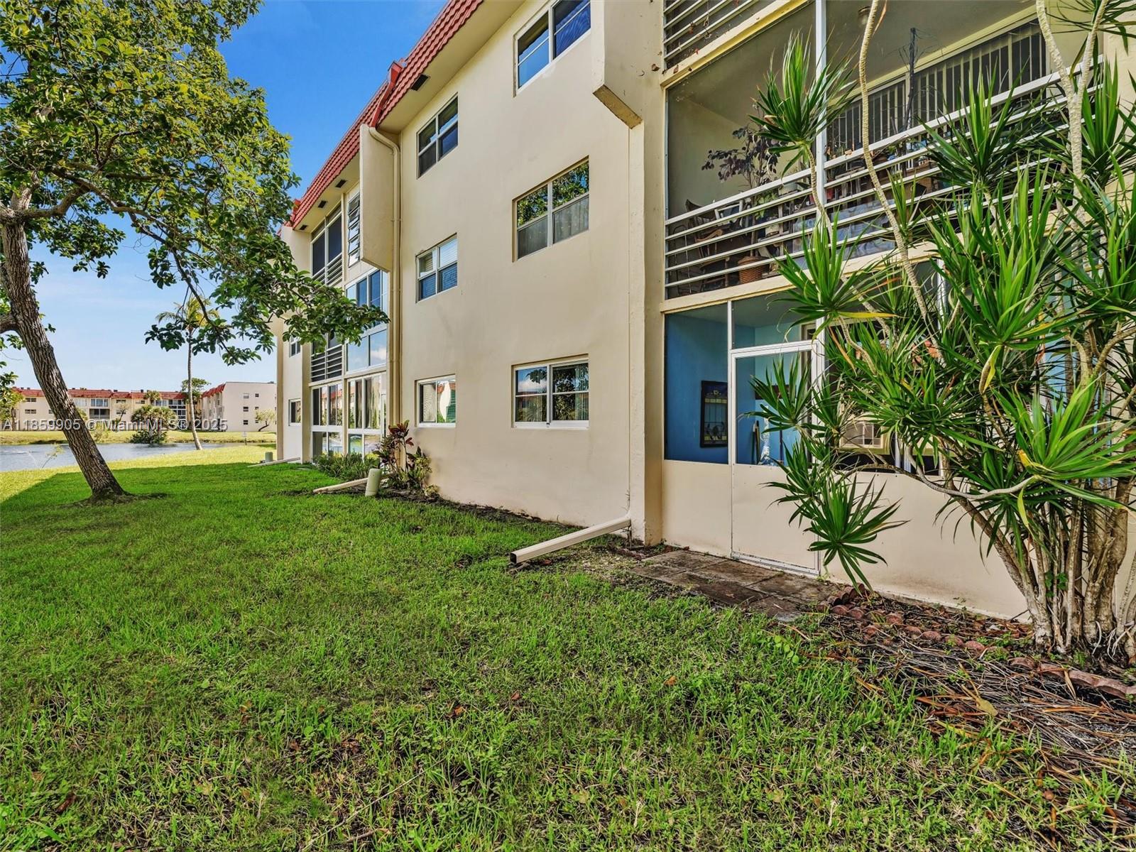 SUNRISE LAKES 25 CONDO - Residential