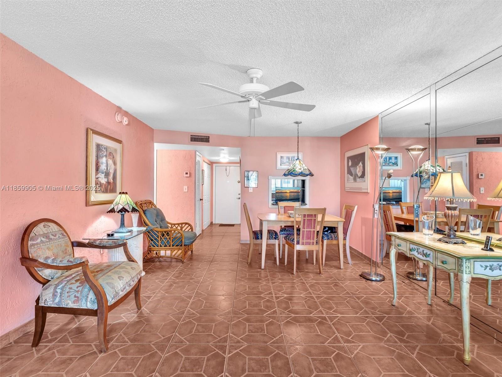 SUNRISE LAKES 25 CONDO - Residential