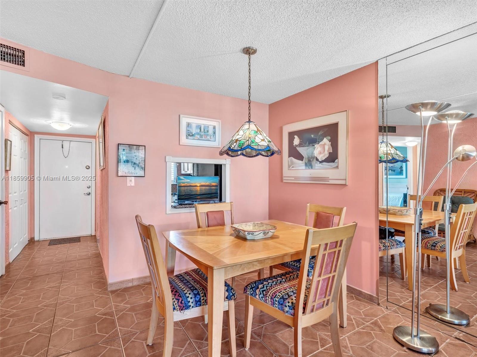 SUNRISE LAKES 25 CONDO - Residential