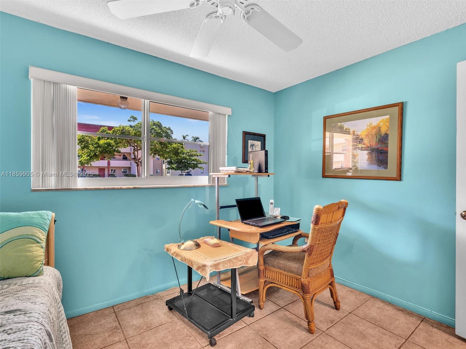 SUNRISE LAKES 25 CONDO - Residential