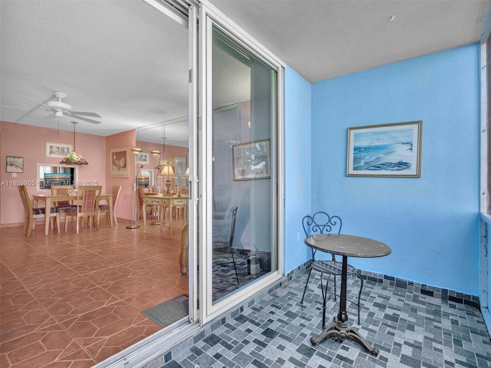 SUNRISE LAKES 25 CONDO - Residential