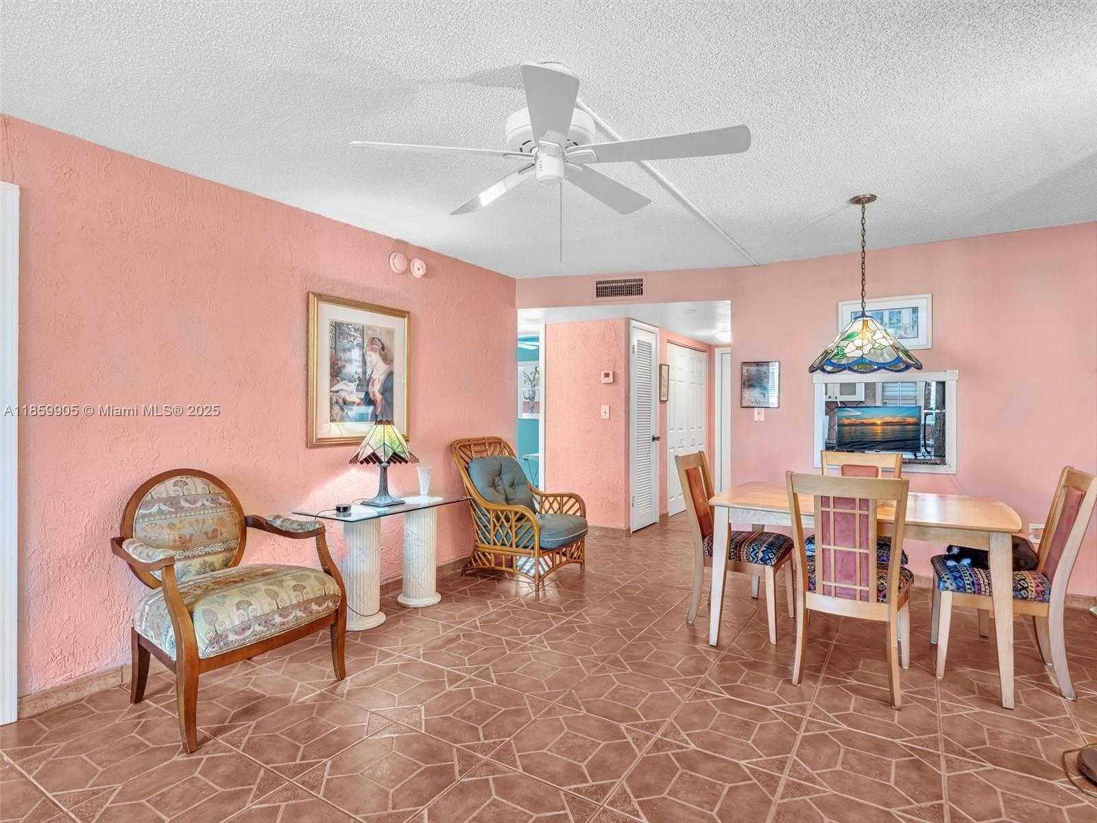 SUNRISE LAKES 25 CONDO - Residential