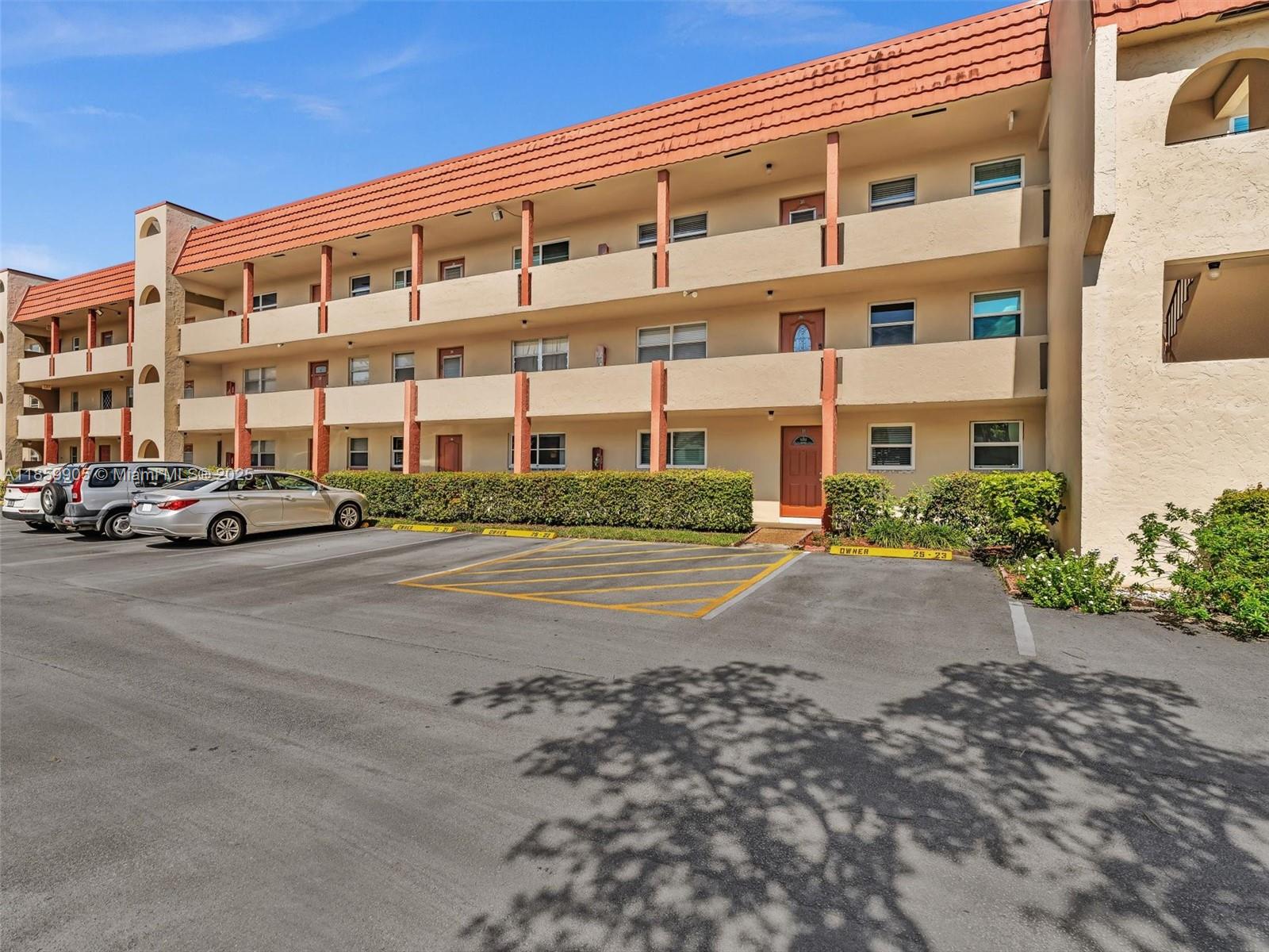 SUNRISE LAKES 25 CONDO - Residential