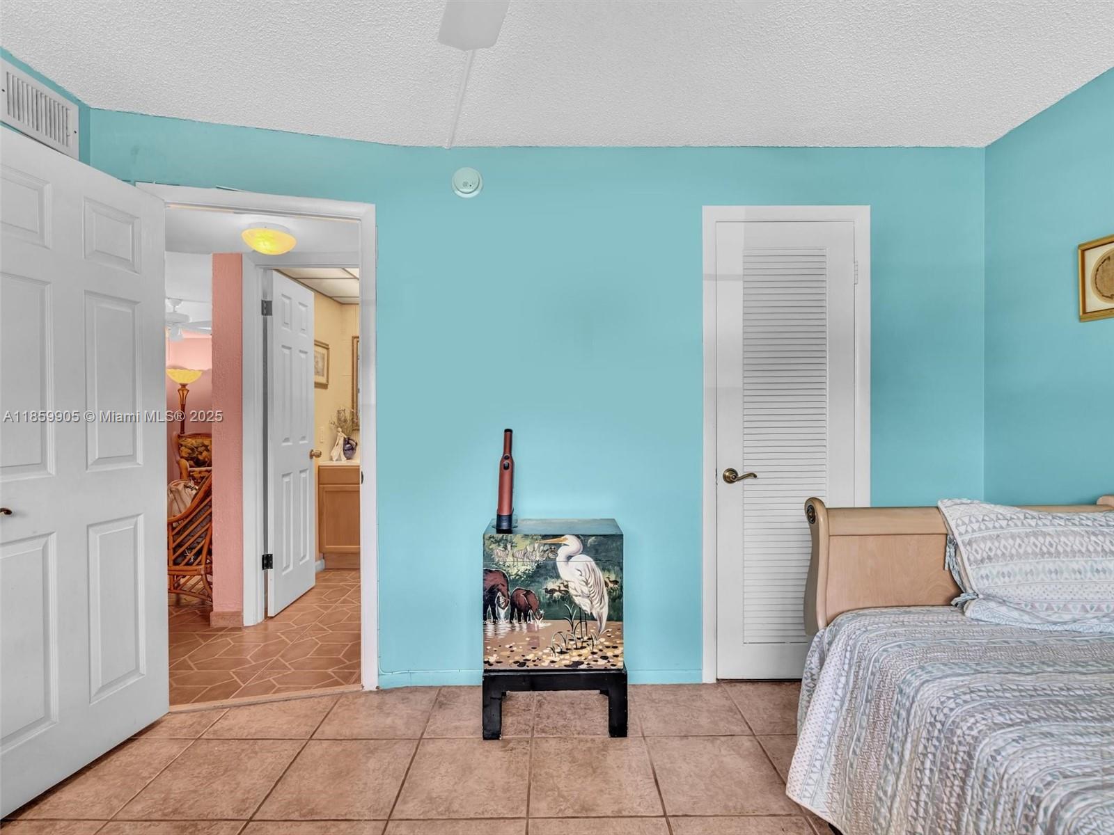 SUNRISE LAKES 25 CONDO - Residential