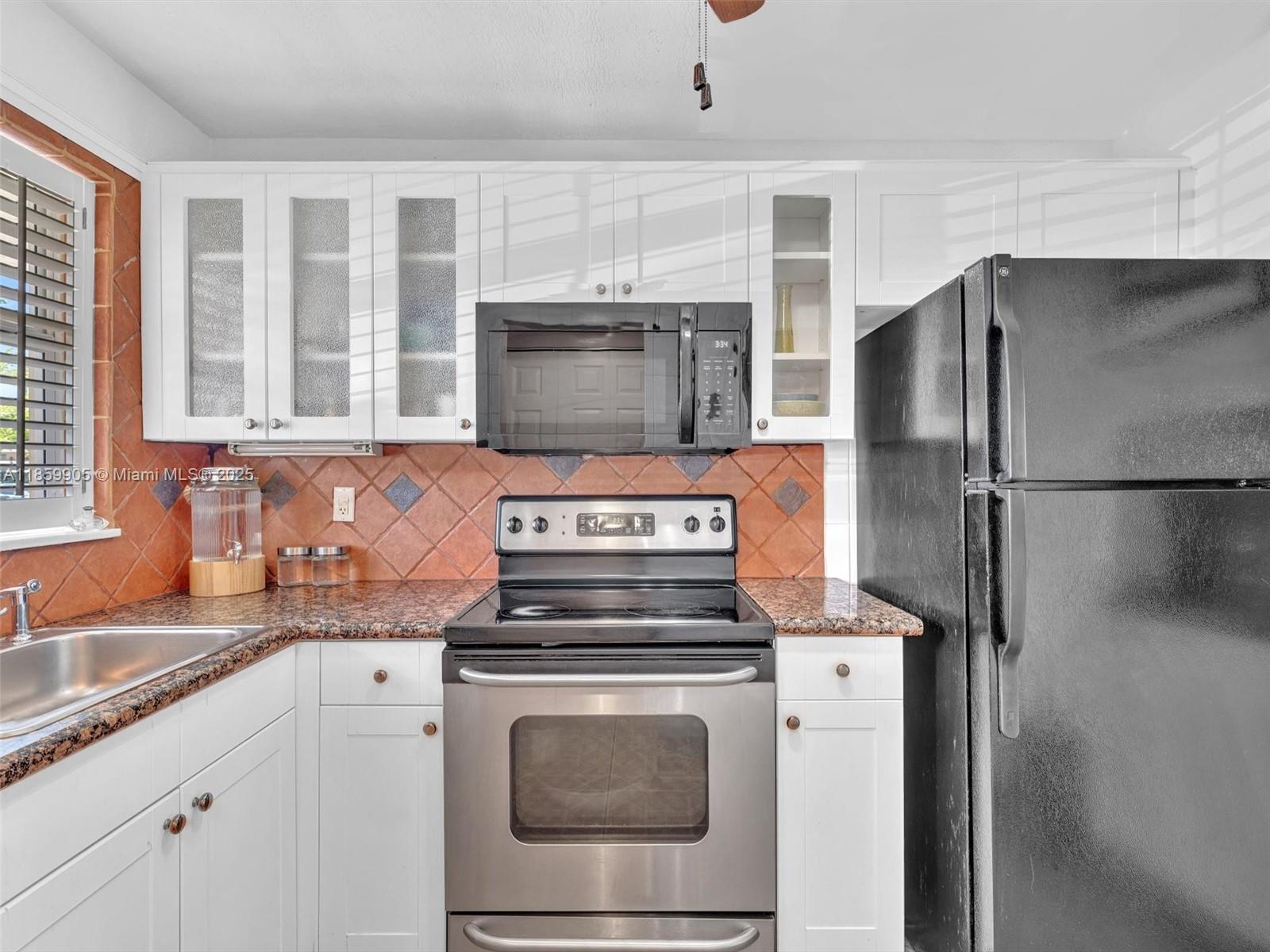 SUNRISE LAKES 25 CONDO - Residential