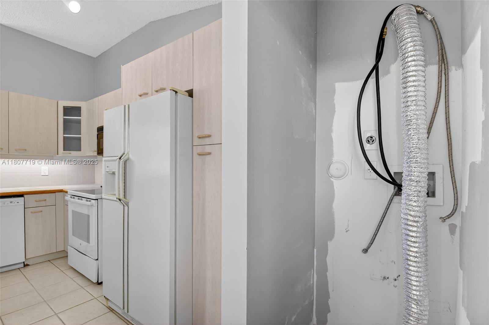 WEST LAKE VILLAGE PLAT - Residential