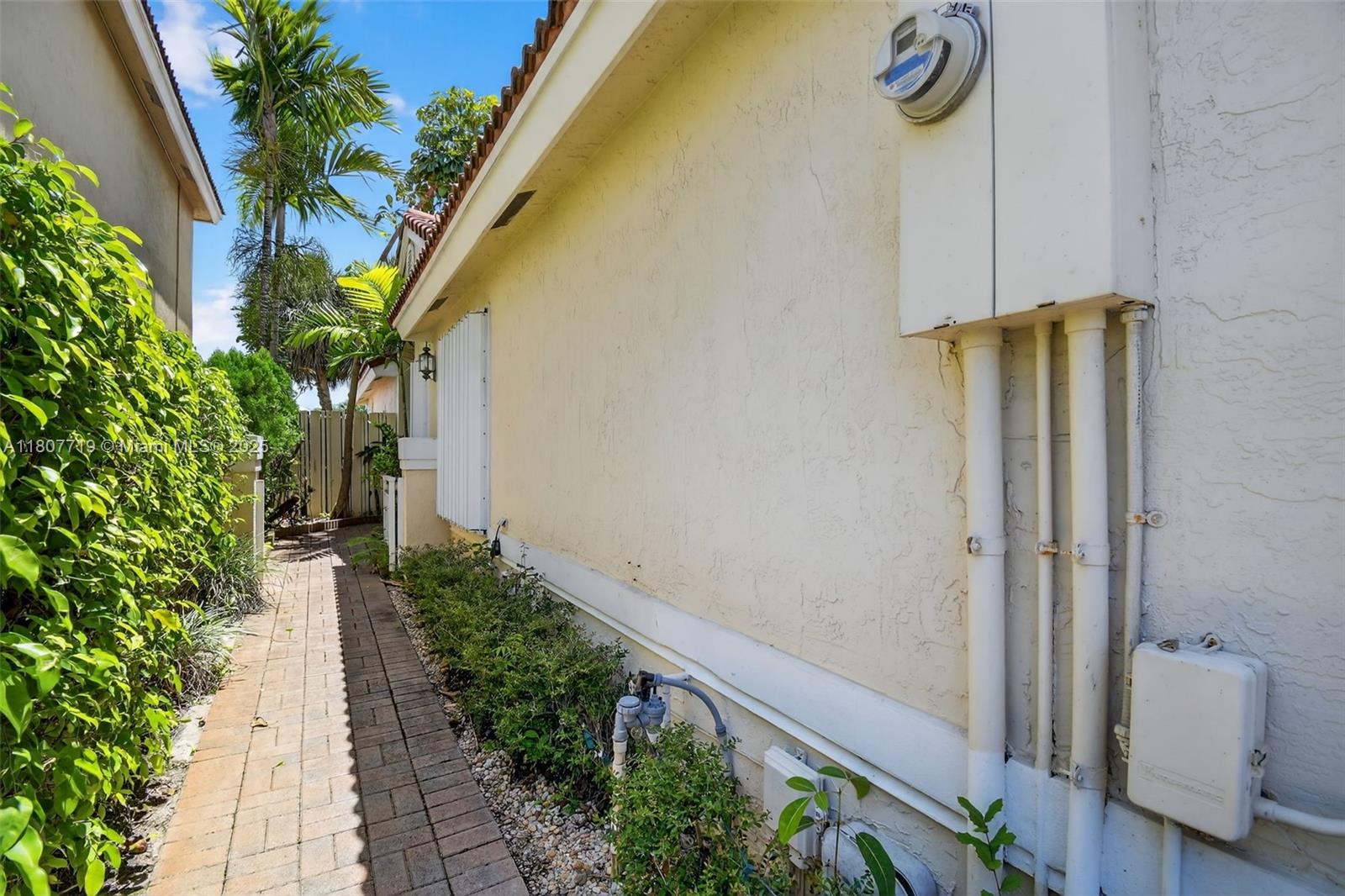 WEST LAKE VILLAGE PLAT - Residential