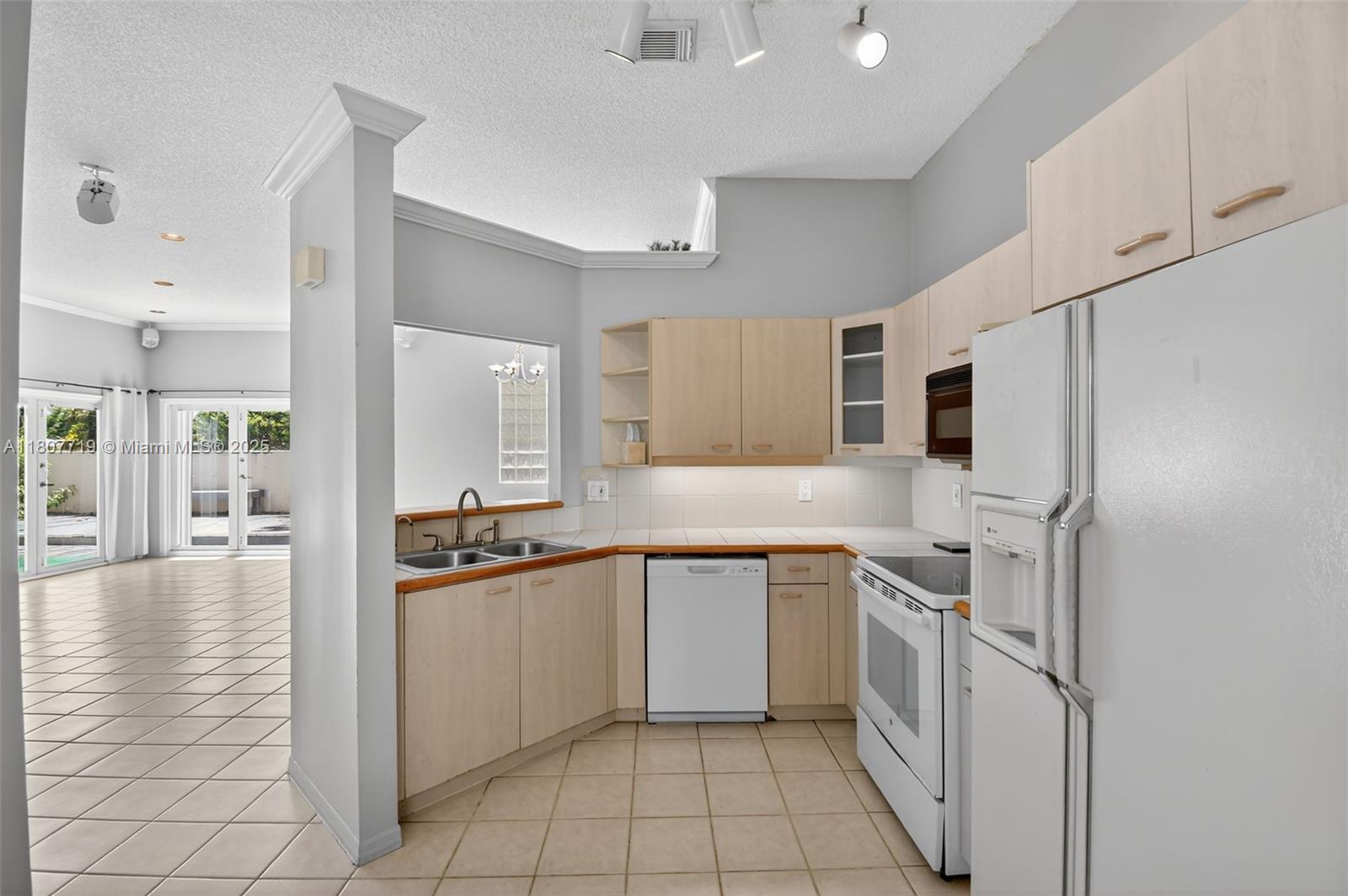 WEST LAKE VILLAGE PLAT - Residential