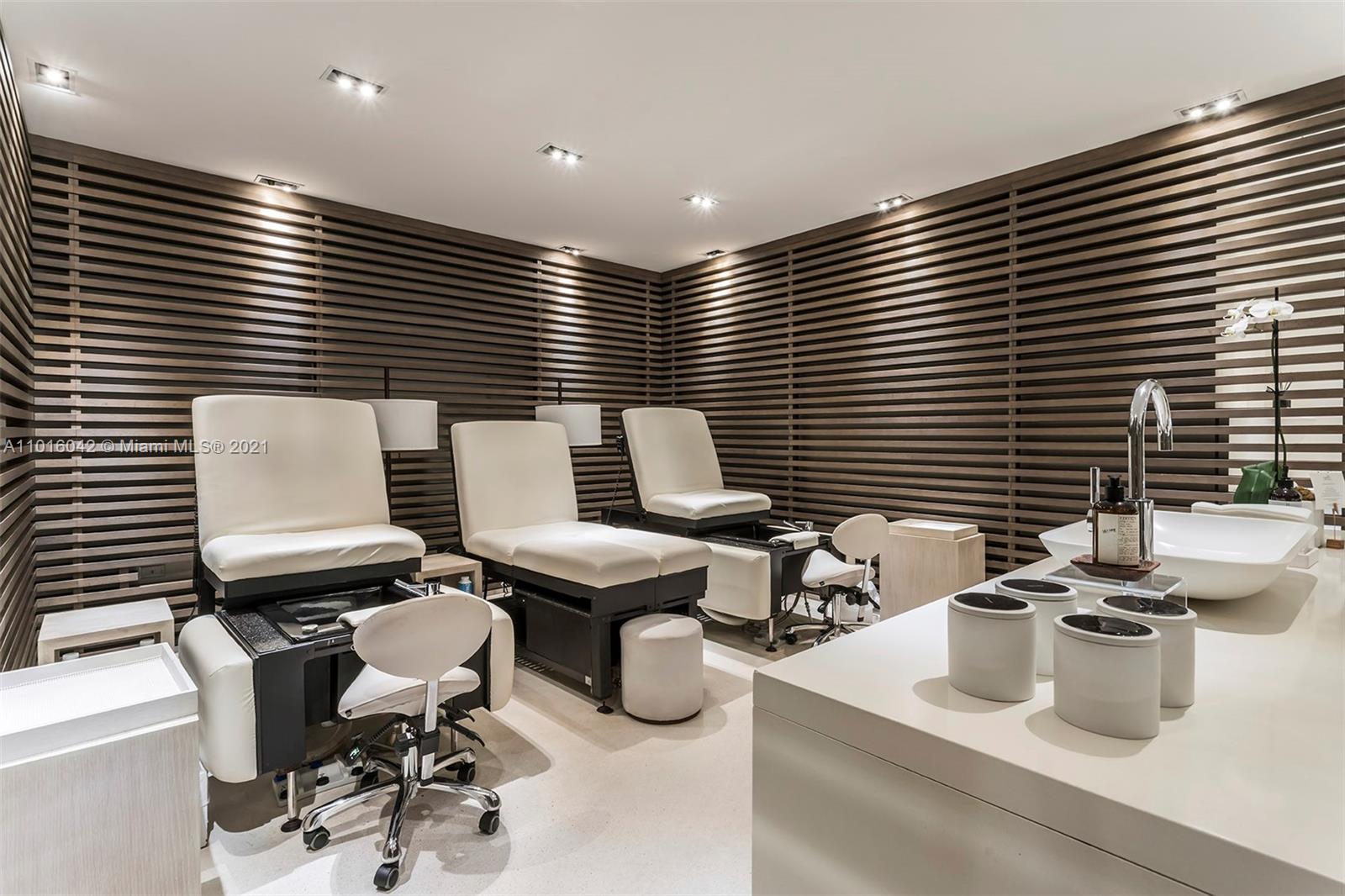 2901 COLLINS CONDO - Residential