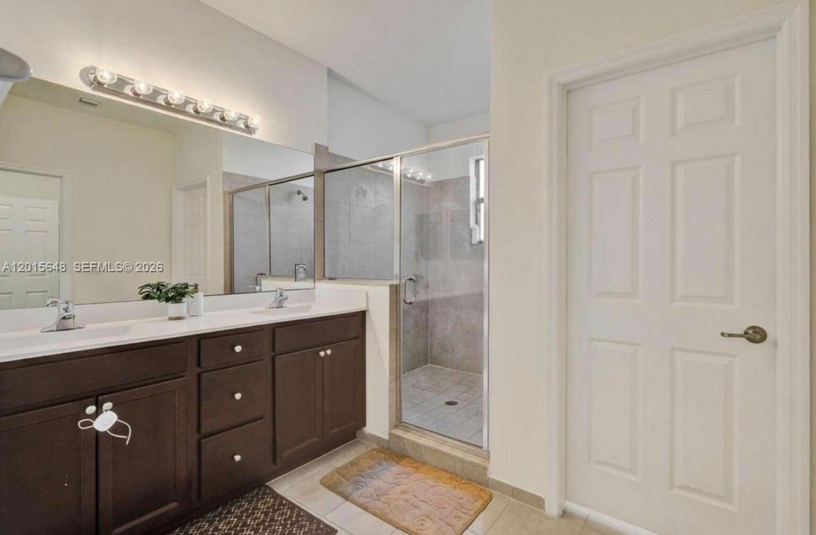 AQUABELLA SECTION ONE - Residential