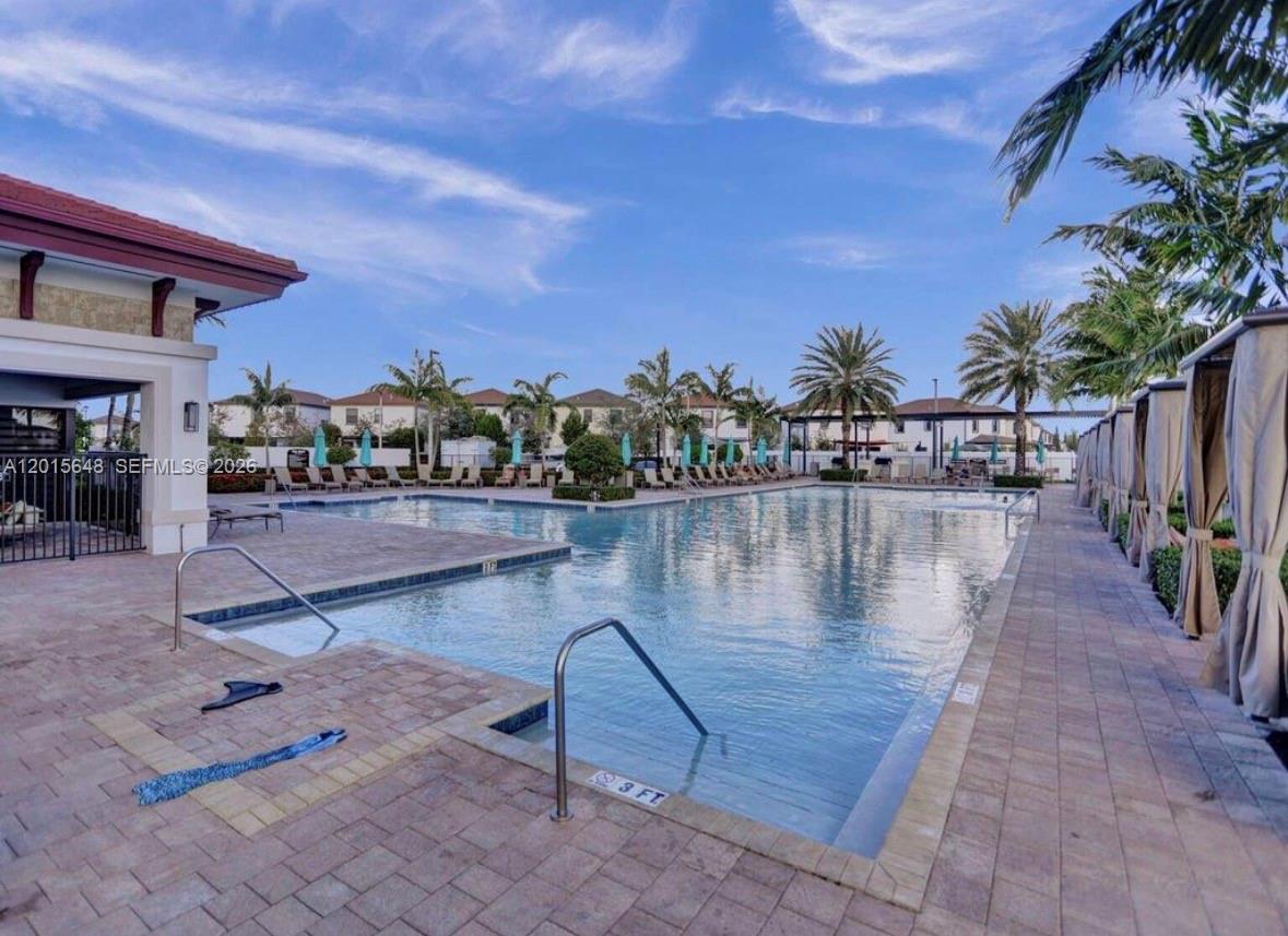 AQUABELLA SECTION ONE - Residential