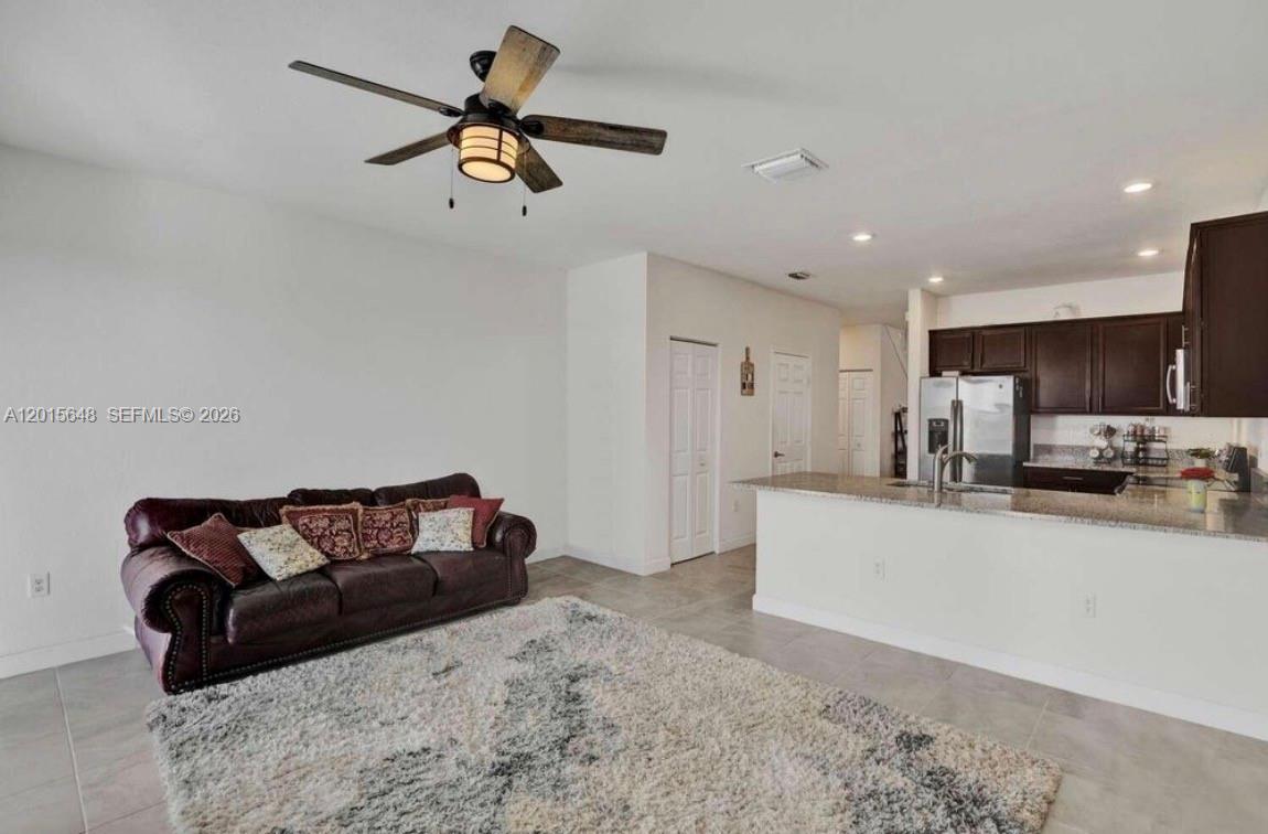 AQUABELLA SECTION ONE - Residential