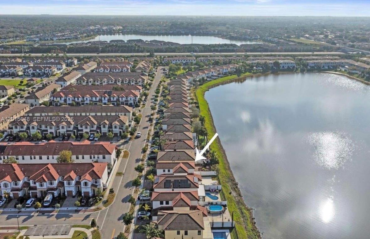 AQUABELLA SECTION ONE - Residential