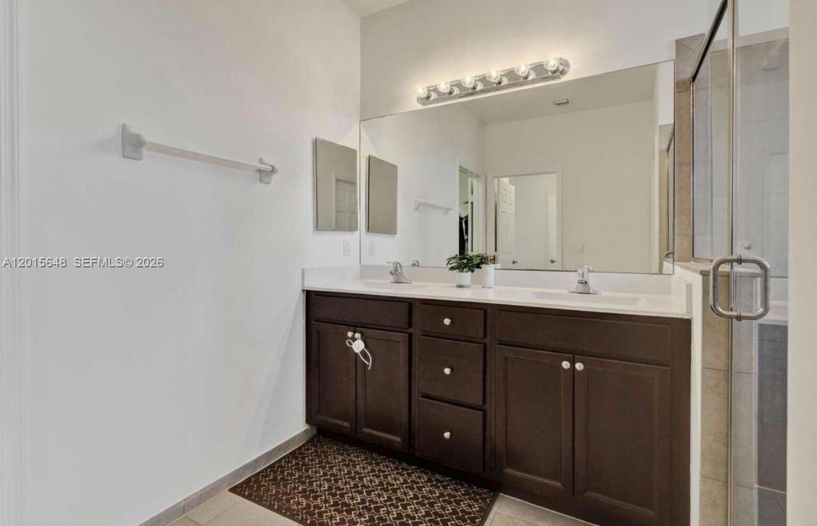 AQUABELLA SECTION ONE - Residential