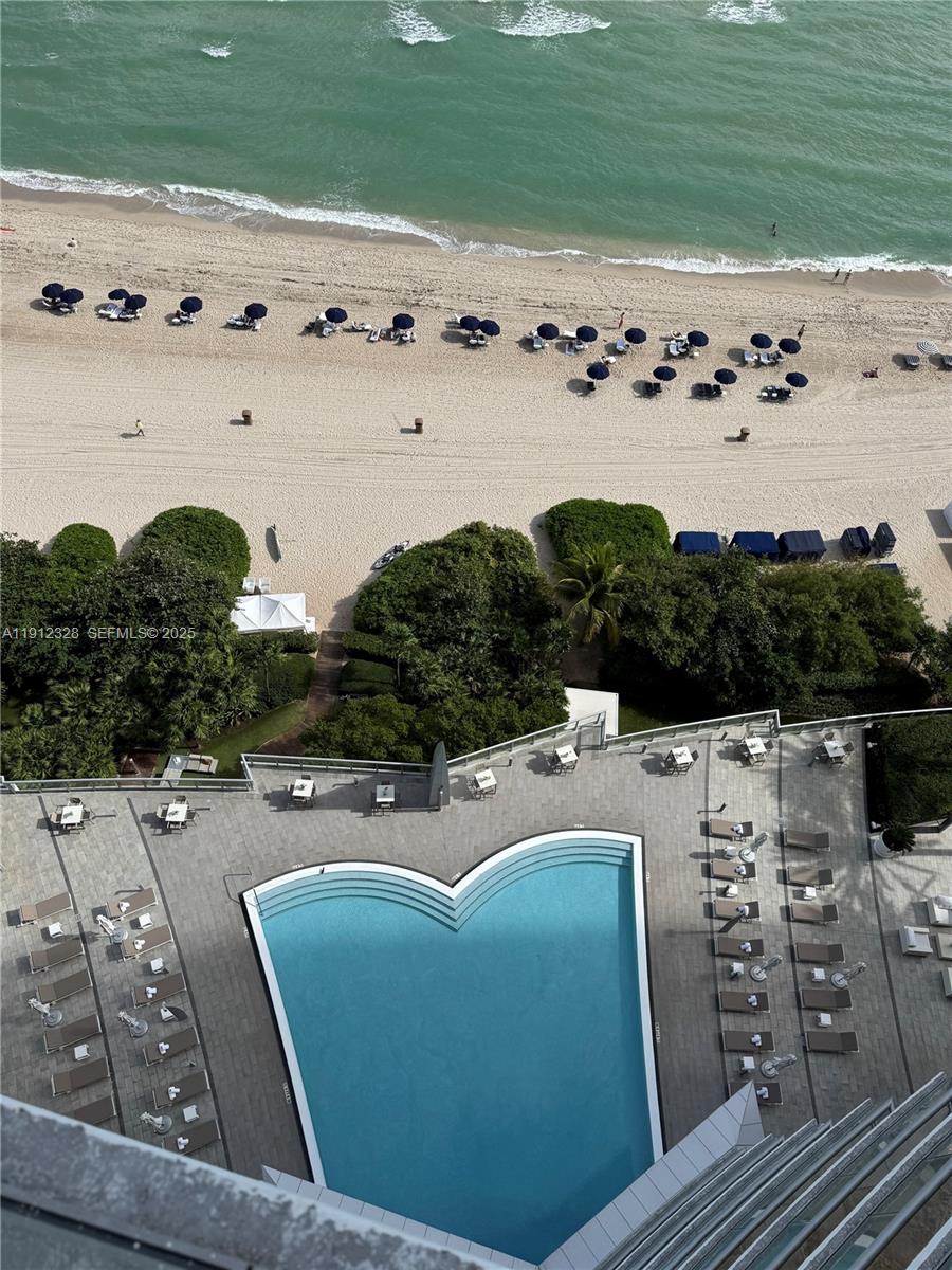 17121 Collins Ave 1905