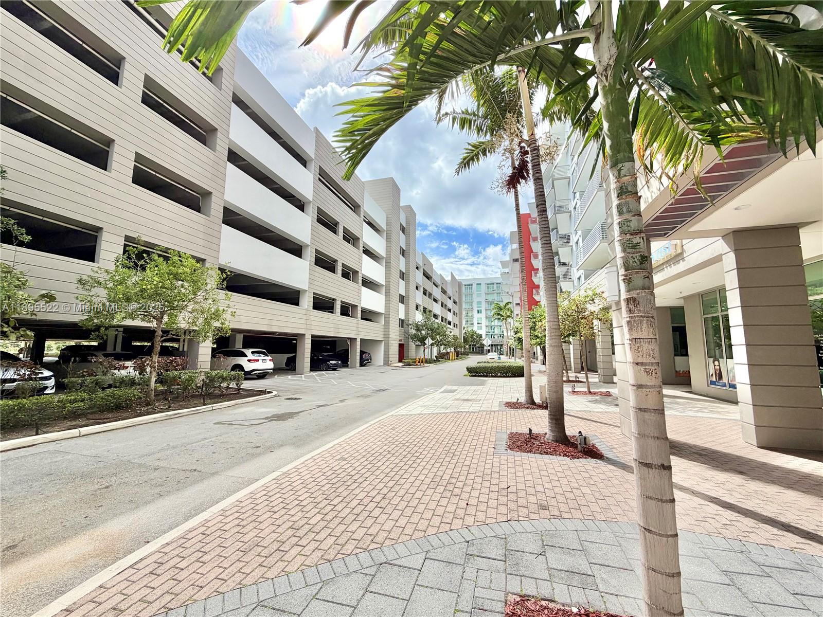 MIDTOWN DORAL CONDO 4 - Residential