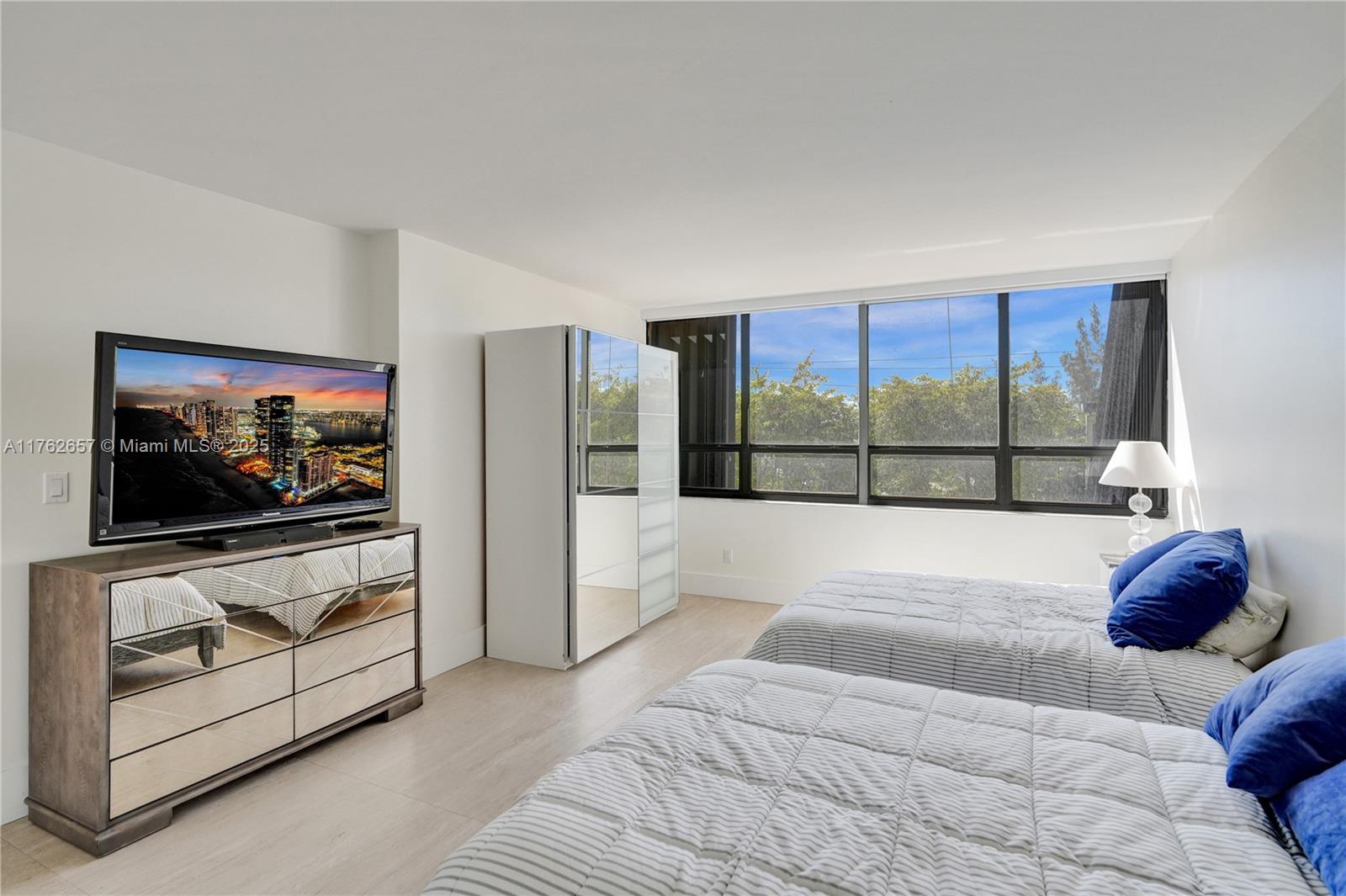 JOCKEY CLUB III CONDO - Residential