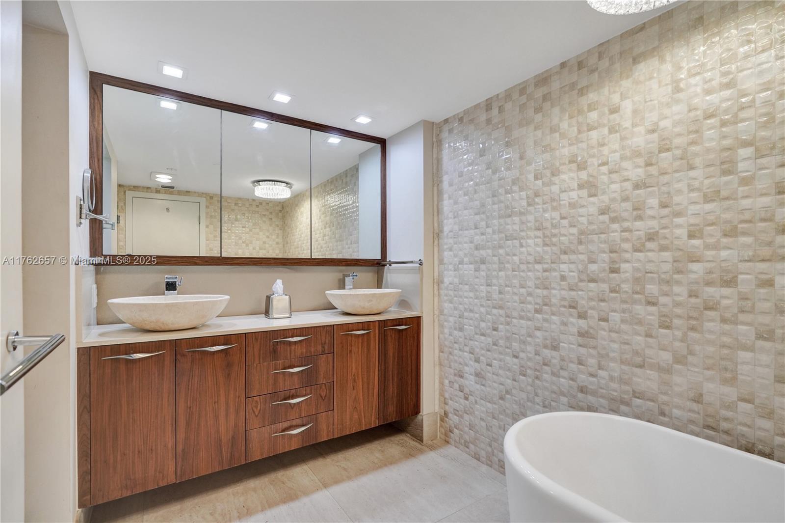 JOCKEY CLUB III CONDO - Residential