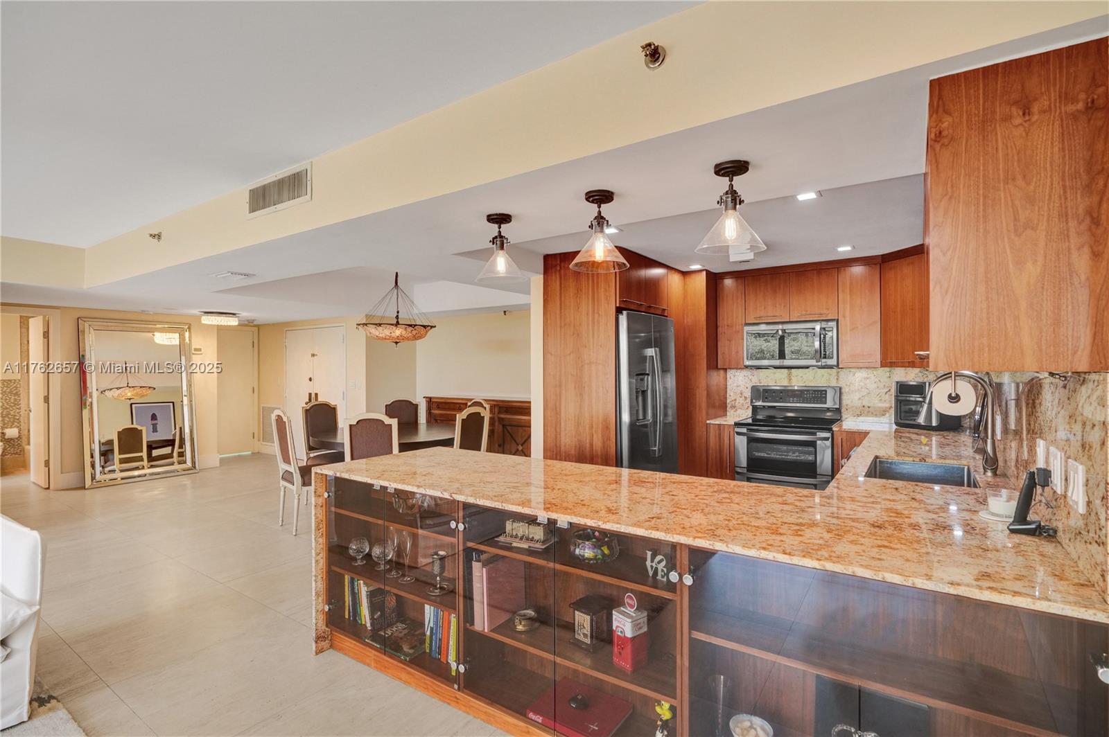 JOCKEY CLUB III CONDO - Residential