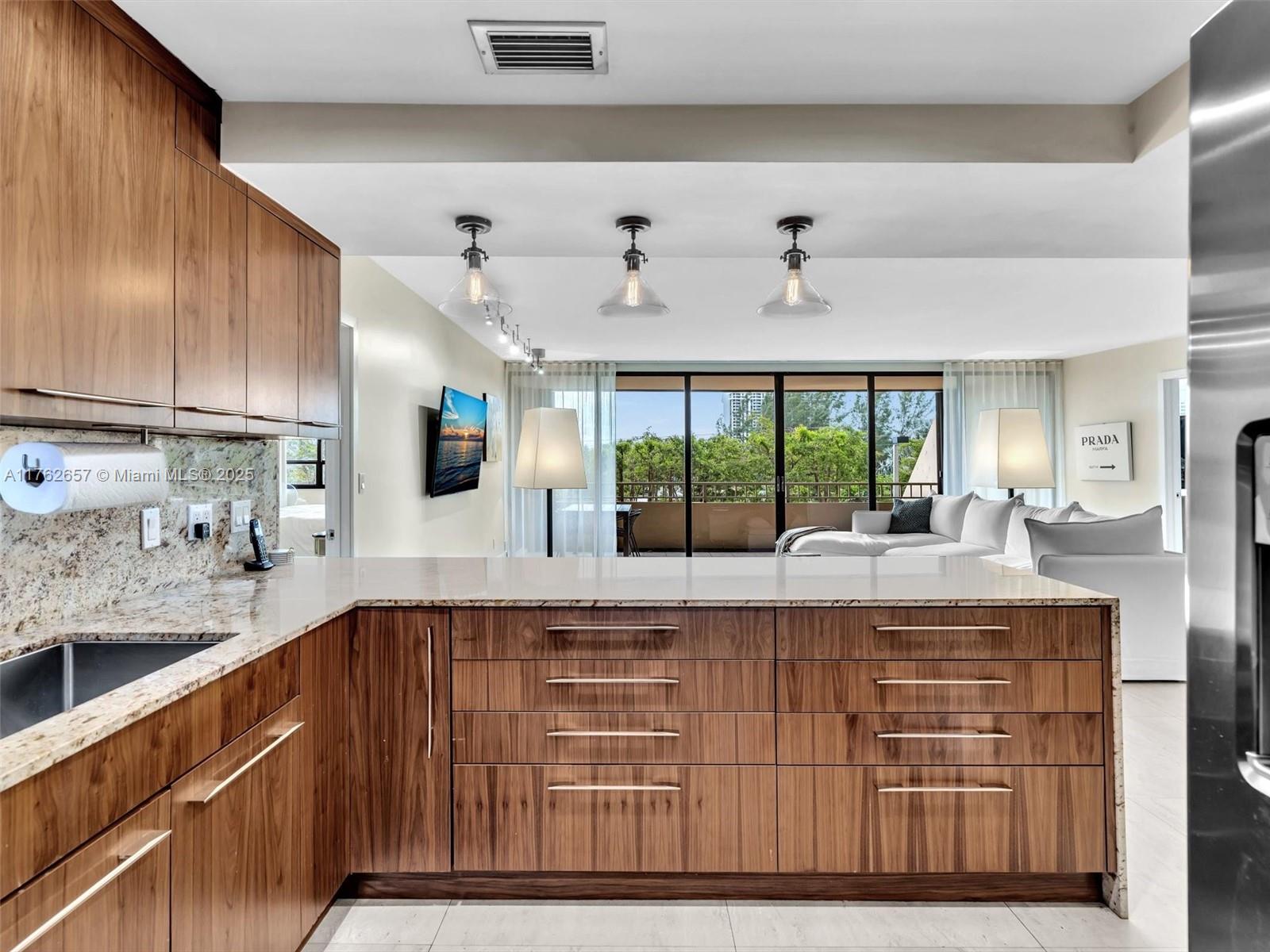 JOCKEY CLUB III CONDO - Residential