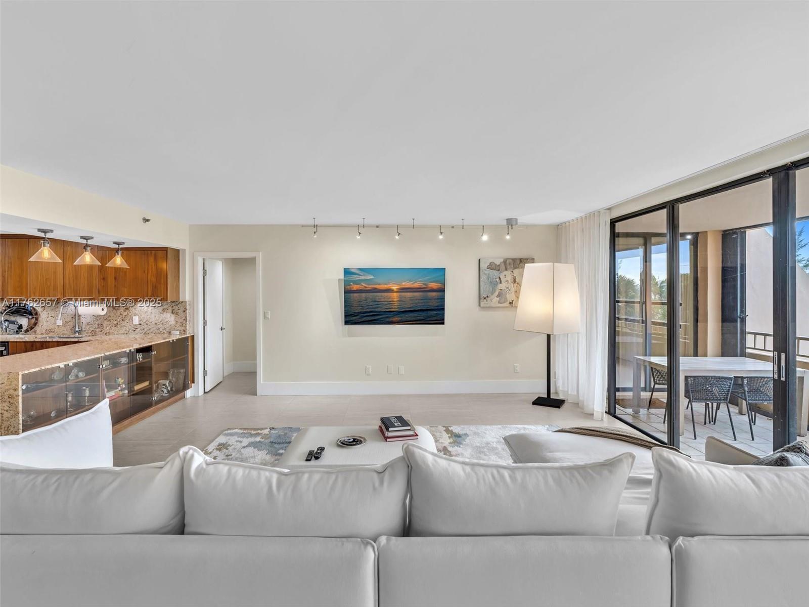 JOCKEY CLUB III CONDO - Residential