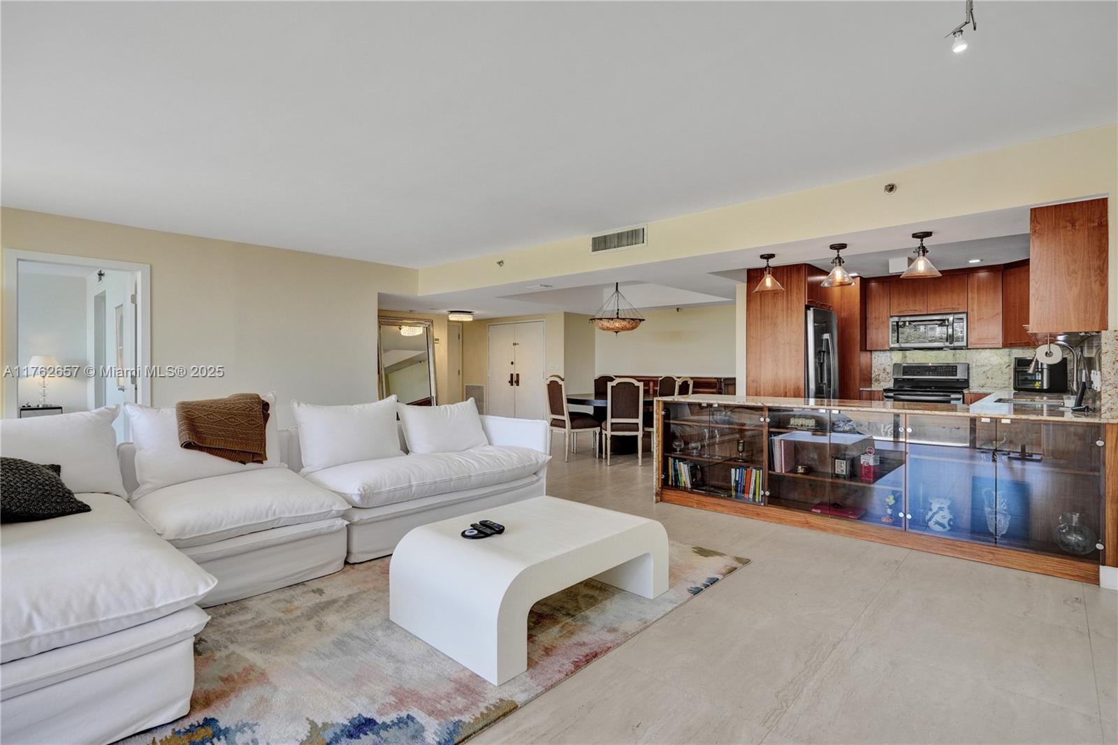 JOCKEY CLUB III CONDO - Residential