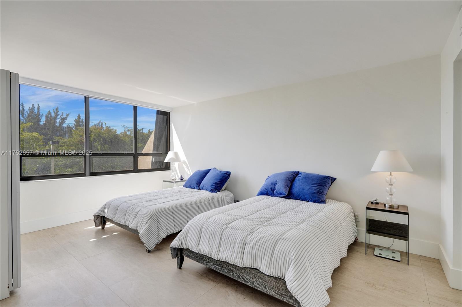 JOCKEY CLUB III CONDO - Residential