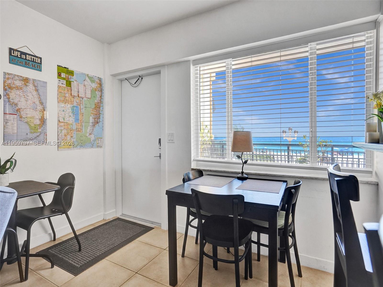 LA PLAYA CONDOMINIUM - Residential