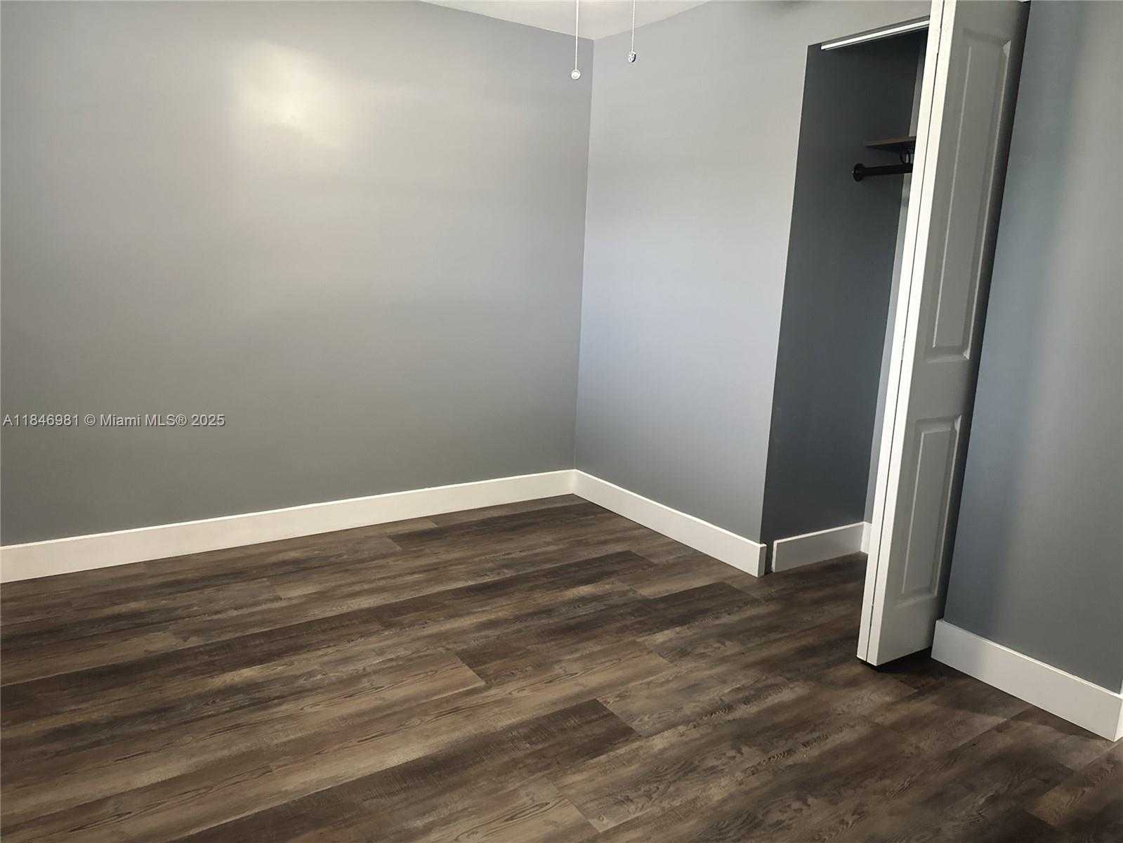 PALM LANE VILLA - Residential