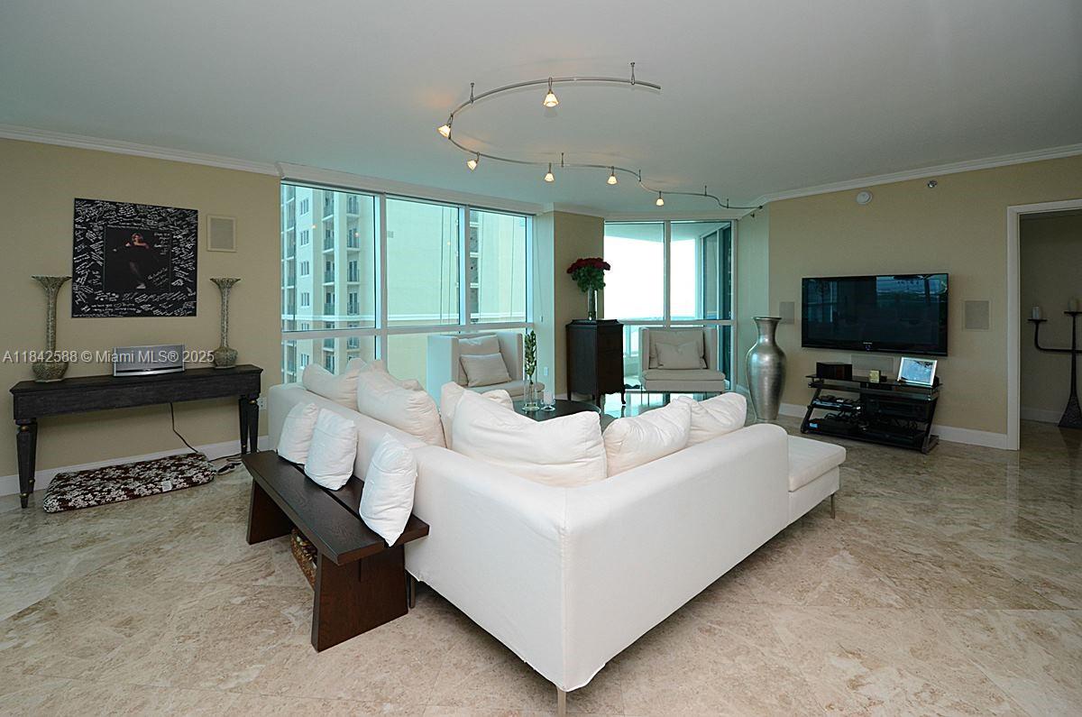 LAS OLAS BEACH CLUB CONDO - Residential Lease