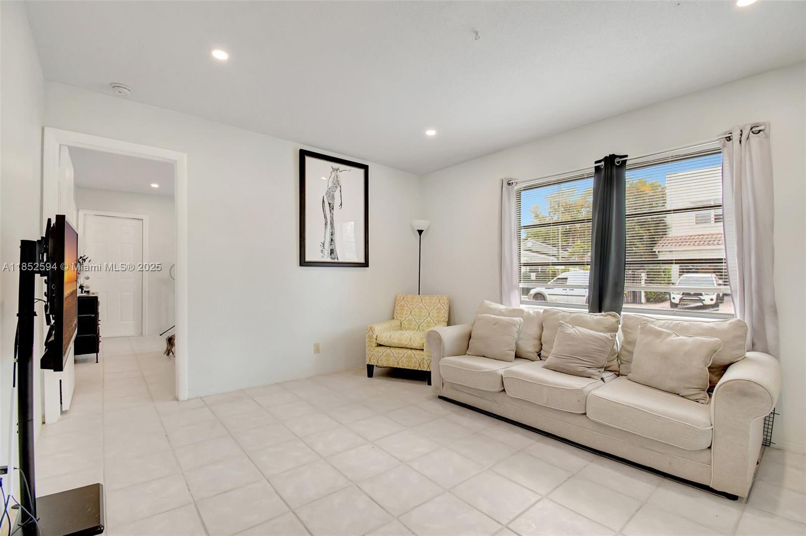 COLEE HAMMOCK - Residential Income