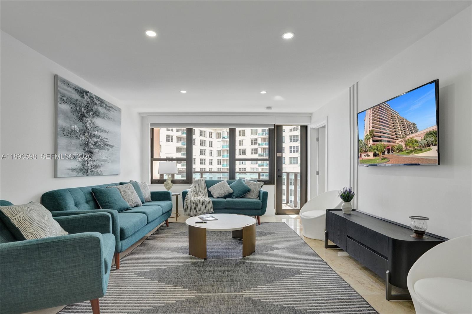 THE ALEXANDER CONDO - Residential