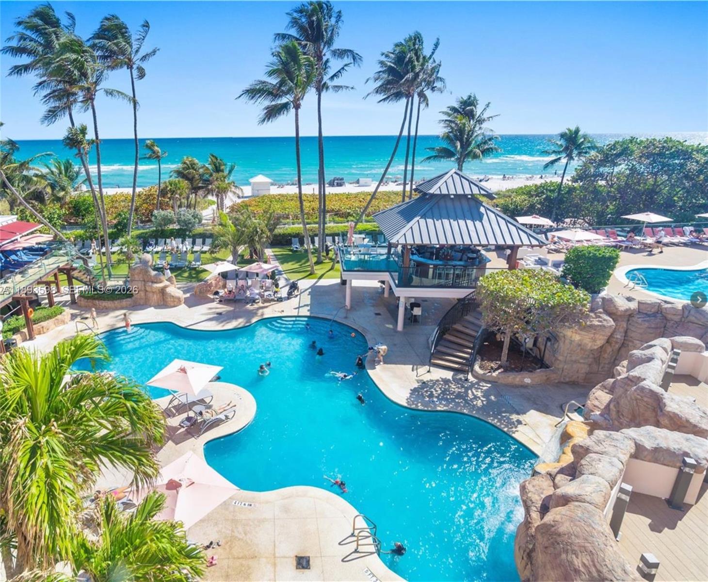 THE ALEXANDER CONDO - Residential