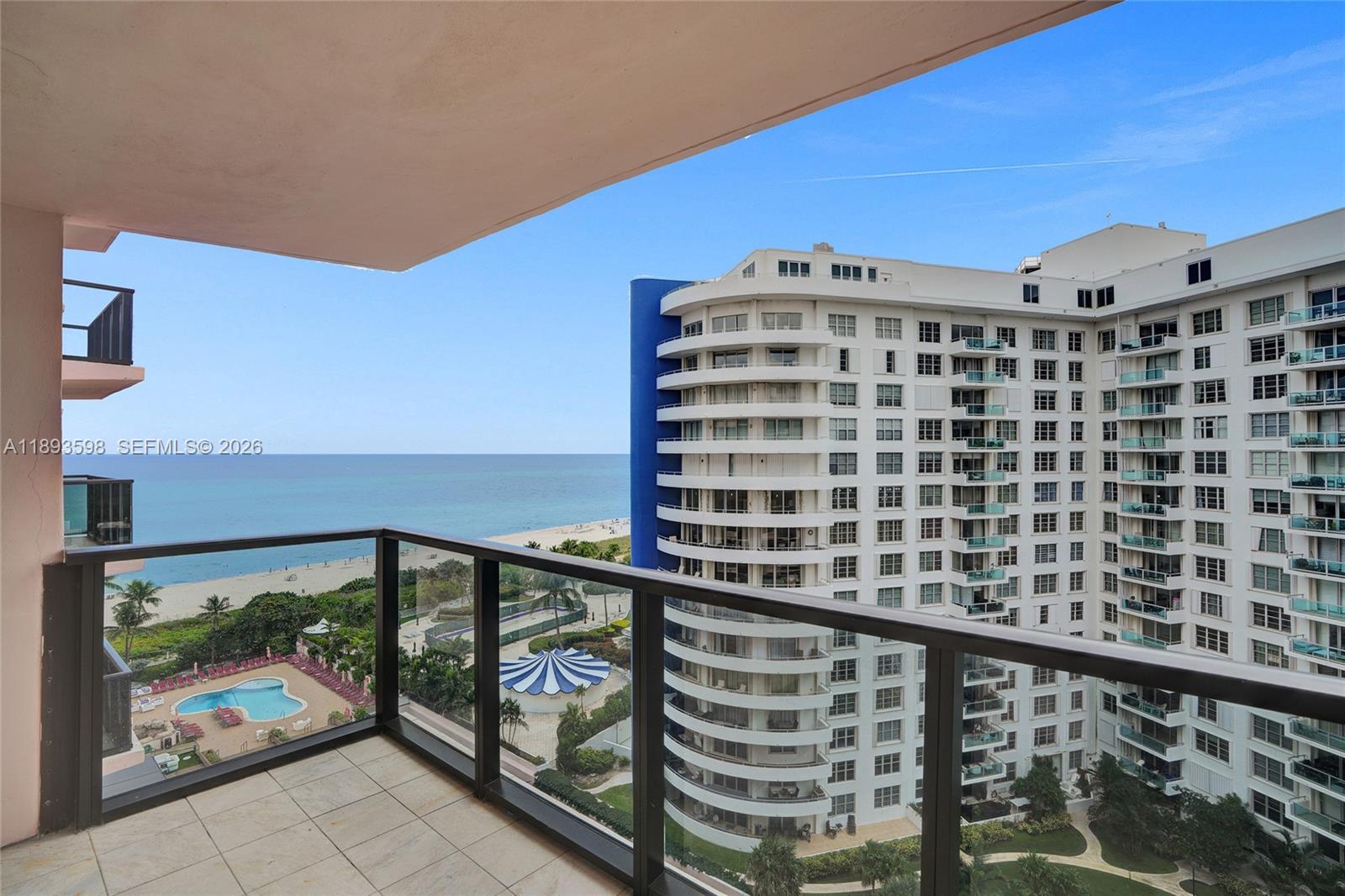 THE ALEXANDER CONDO - Residential