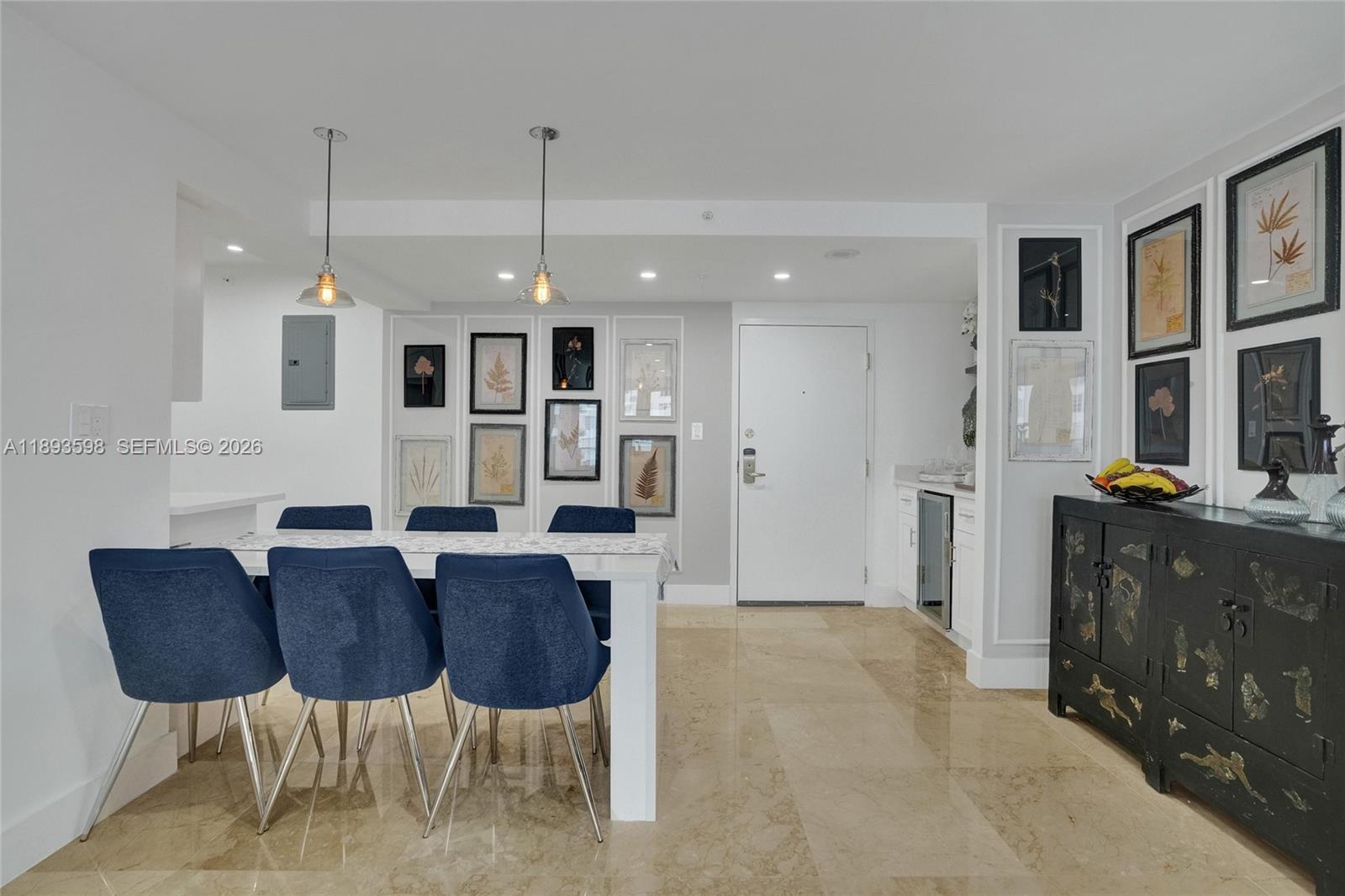 THE ALEXANDER CONDO - Residential