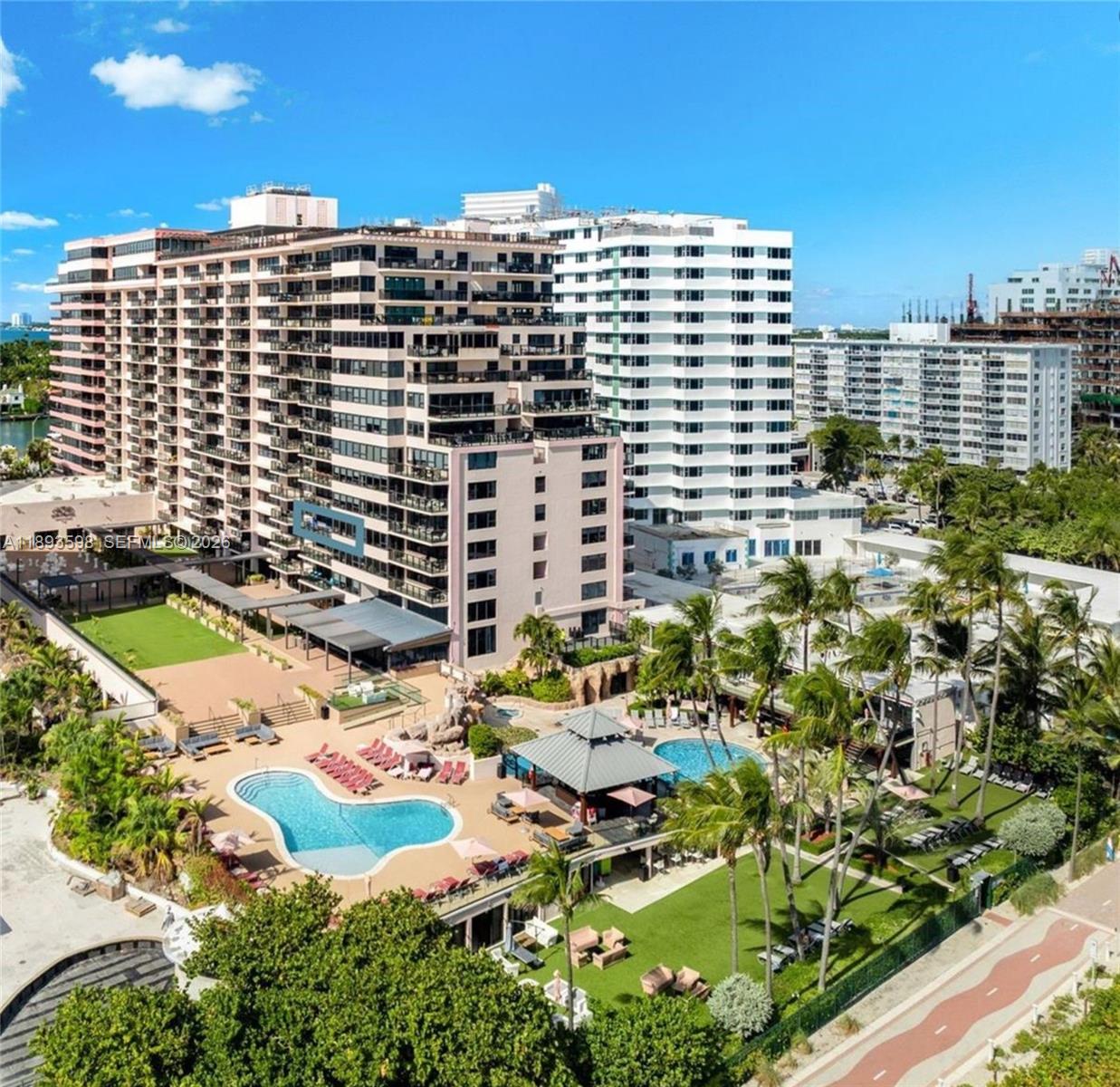 THE ALEXANDER CONDO - Residential