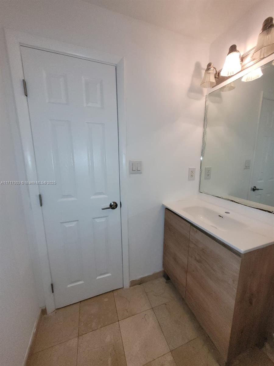 HARBOUR HOUSE - Residential