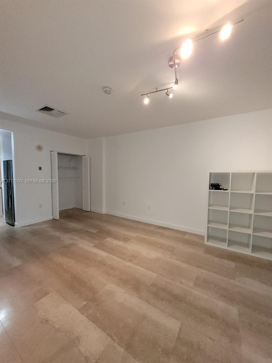 HARBOUR HOUSE - Residential