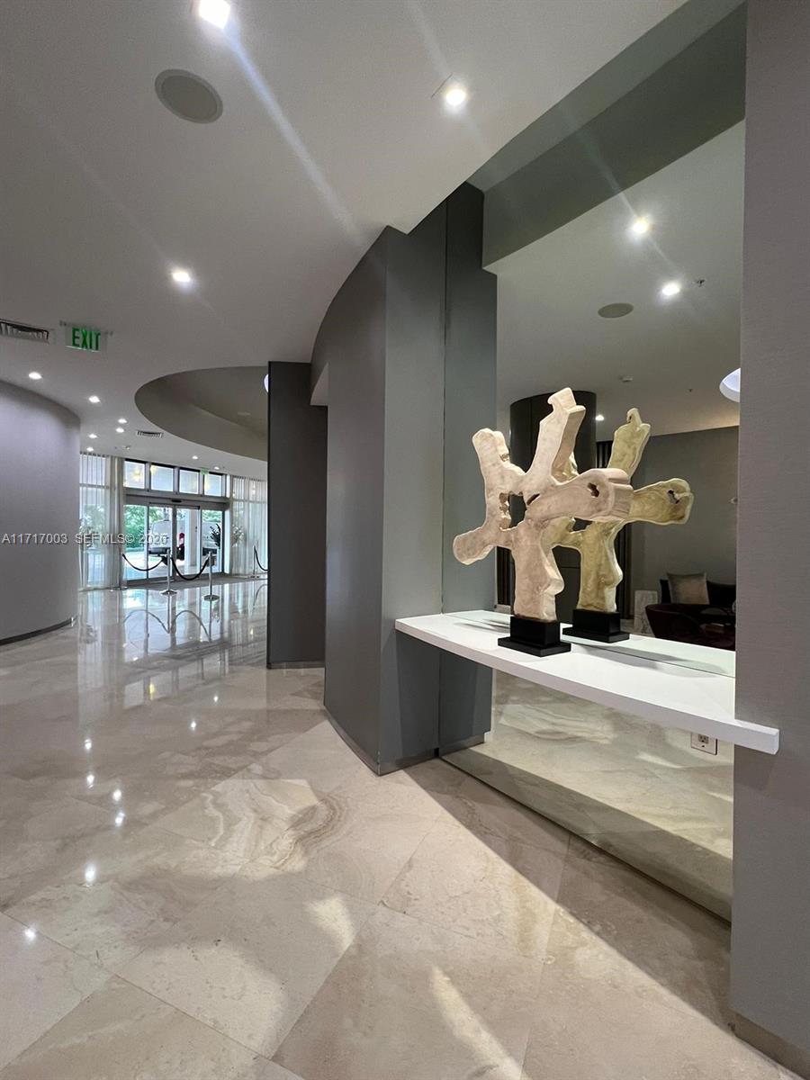 HARBOUR HOUSE - Residential