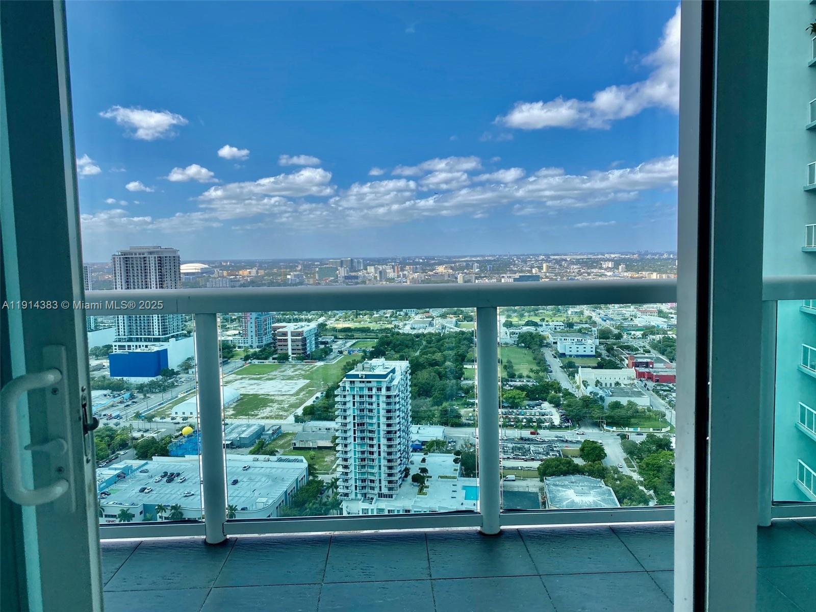 1800 CLUB CONDO - Residential Lease