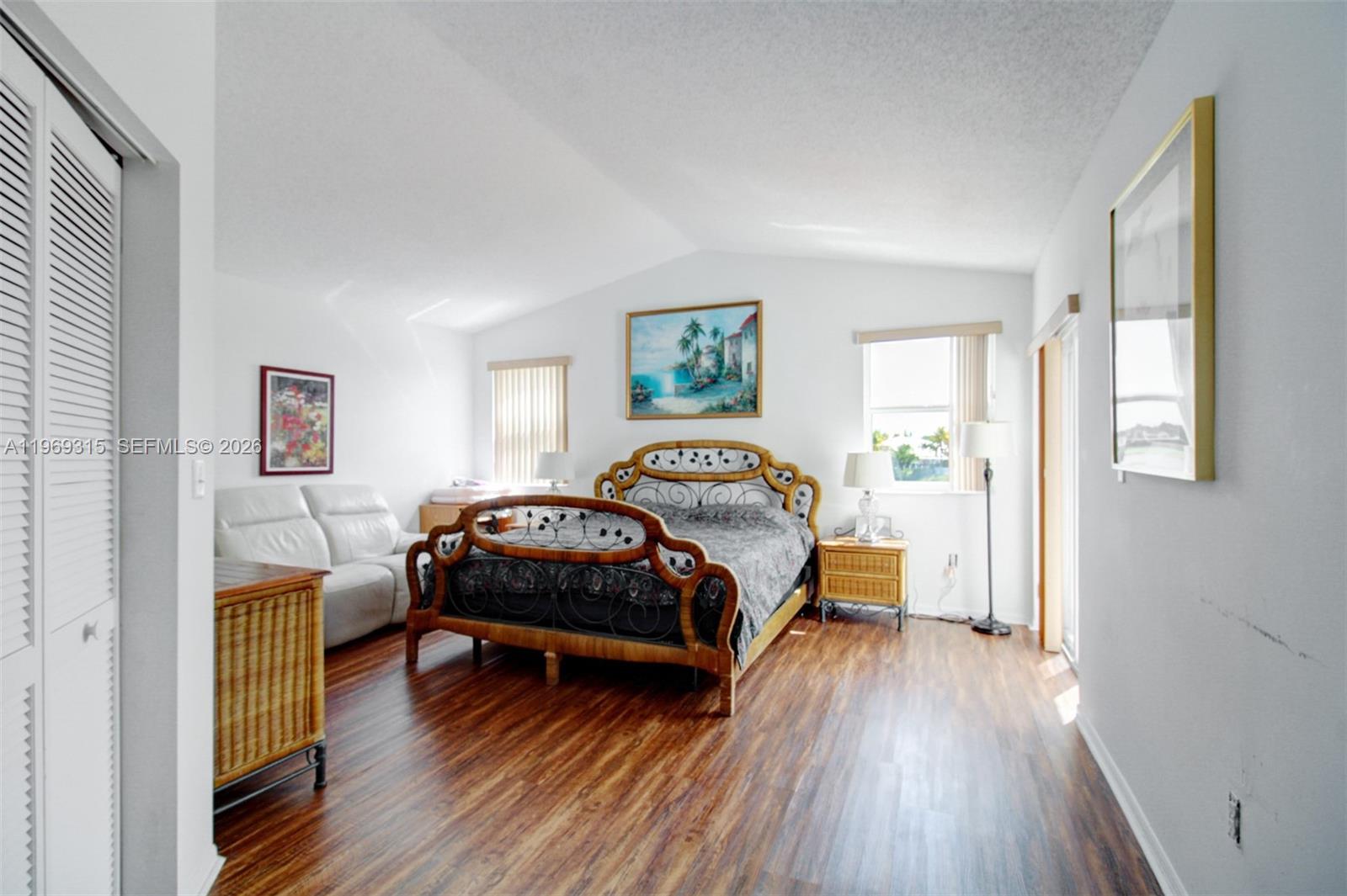 IMPERIAL GROUP - Residential