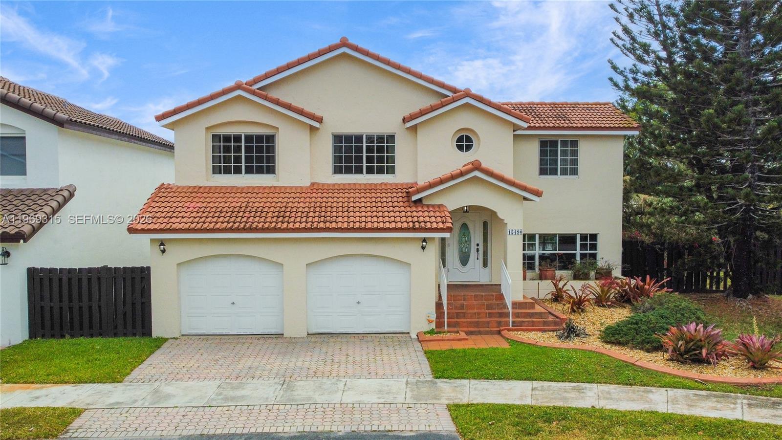 IMPERIAL GROUP - Residential