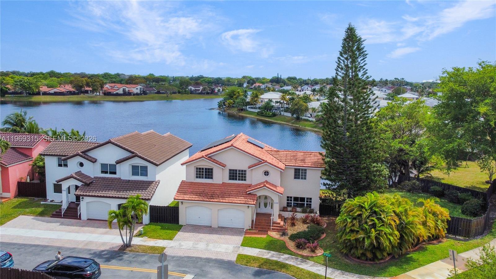 IMPERIAL GROUP - Residential