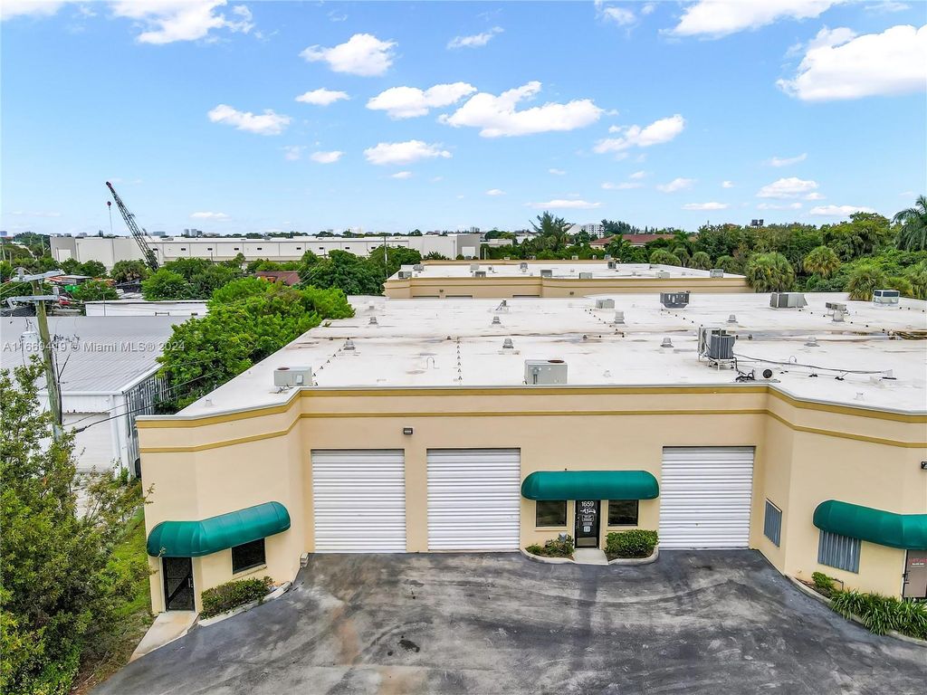 Photo of 1609 W Mcnab Rd #5, Pompano Beach, FL 33069 (MLS # A11669419)