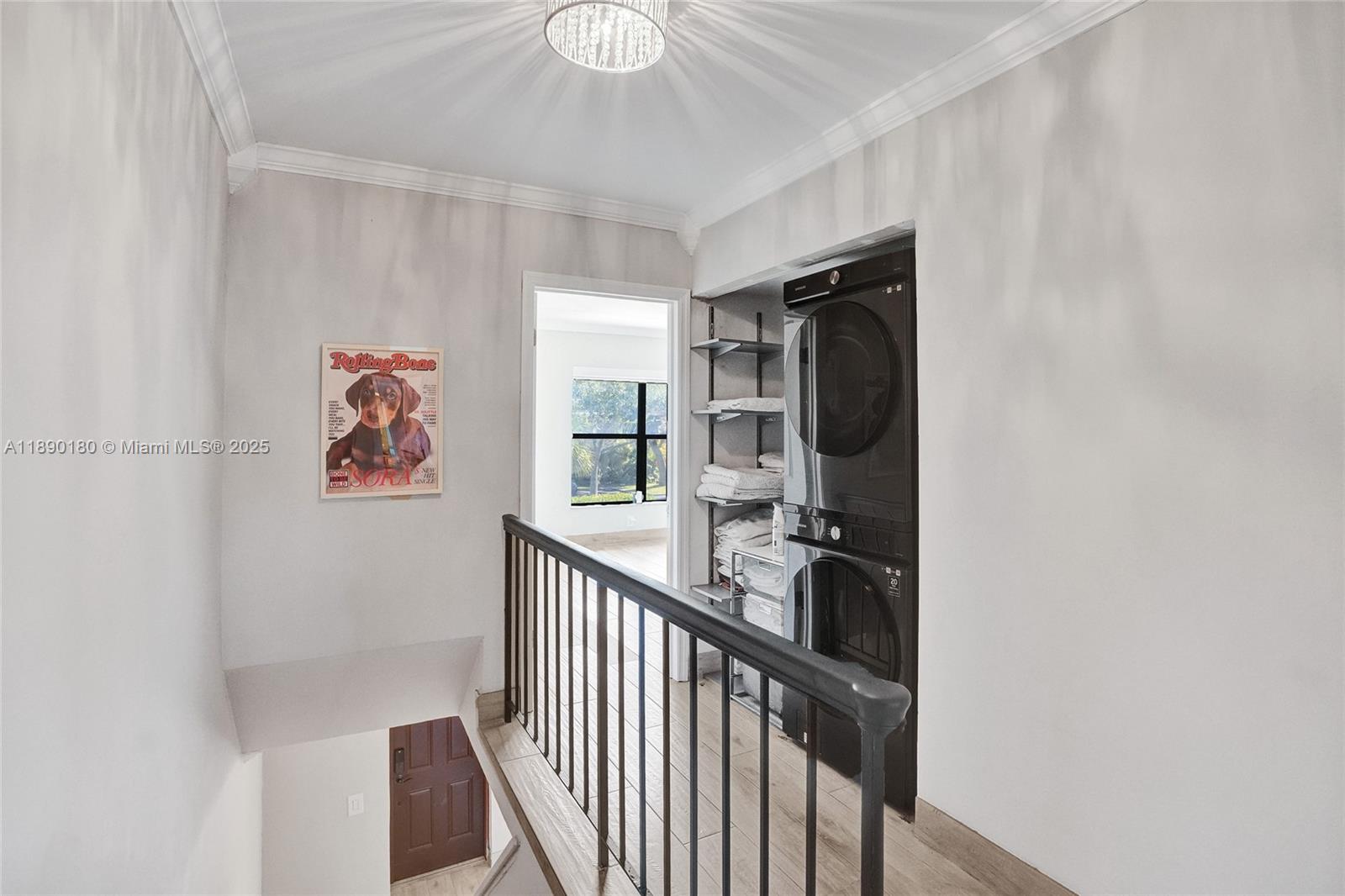 LEEWARD POINT - Residential