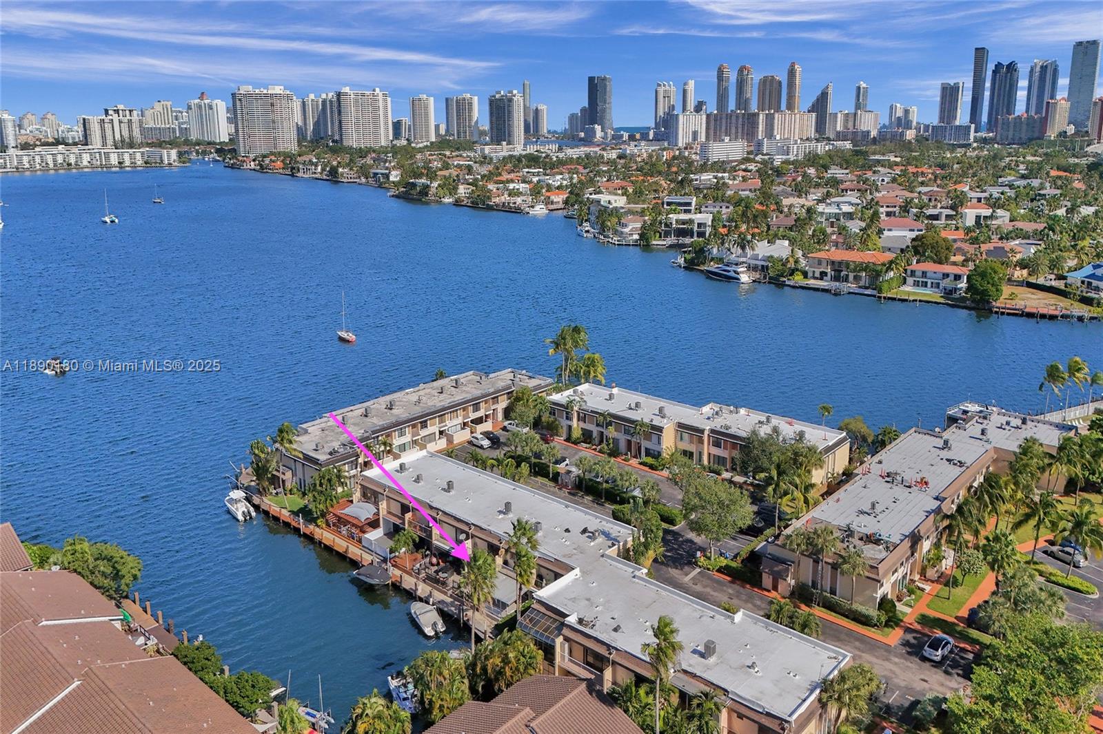 LEEWARD POINT - Residential