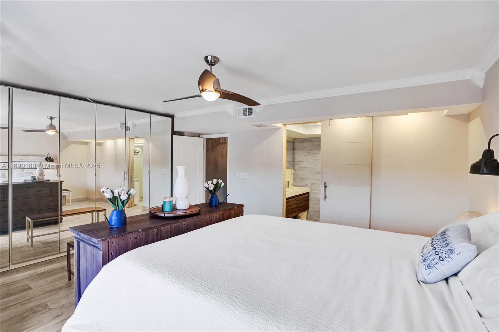 LEEWARD POINT - Residential