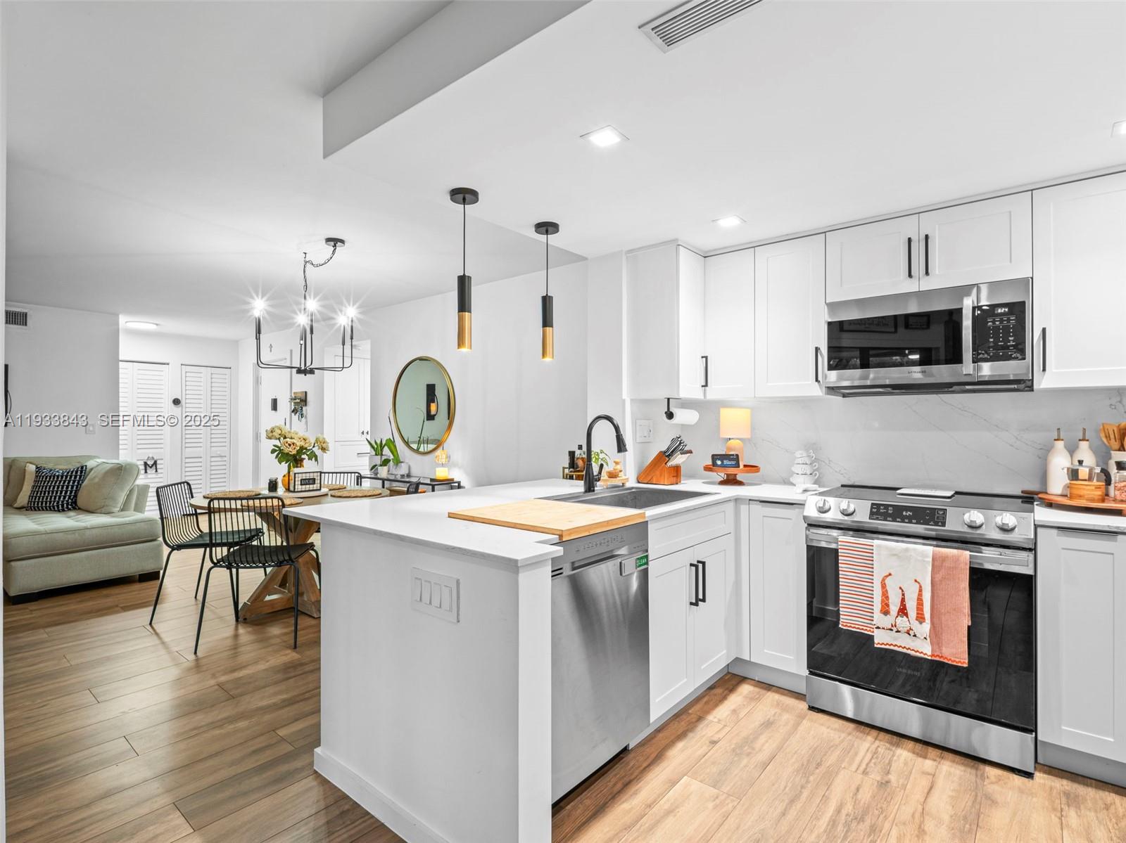 KENLAND BEND SOUTH CONDO - Residential